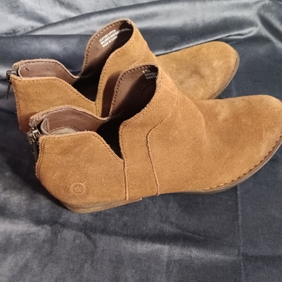 BORN Brown Suede Ankle Boots Zip Up Back - Picture 1 of 10